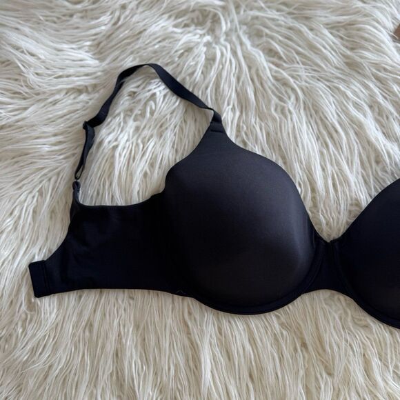 Skims Fits Everybody T-shirt Bra Onyx Size 34DDD - Picture 2 of 8